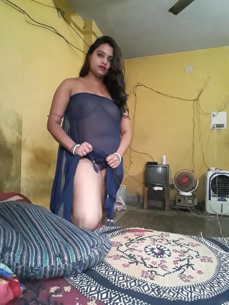 19P Indian desi whore pics shared on whatsapp(118)
