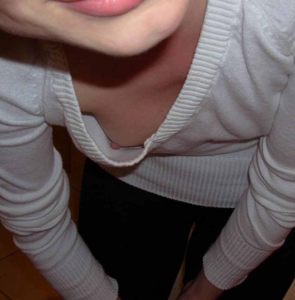 25P Downblouse &amp; Nipple Peeks 254