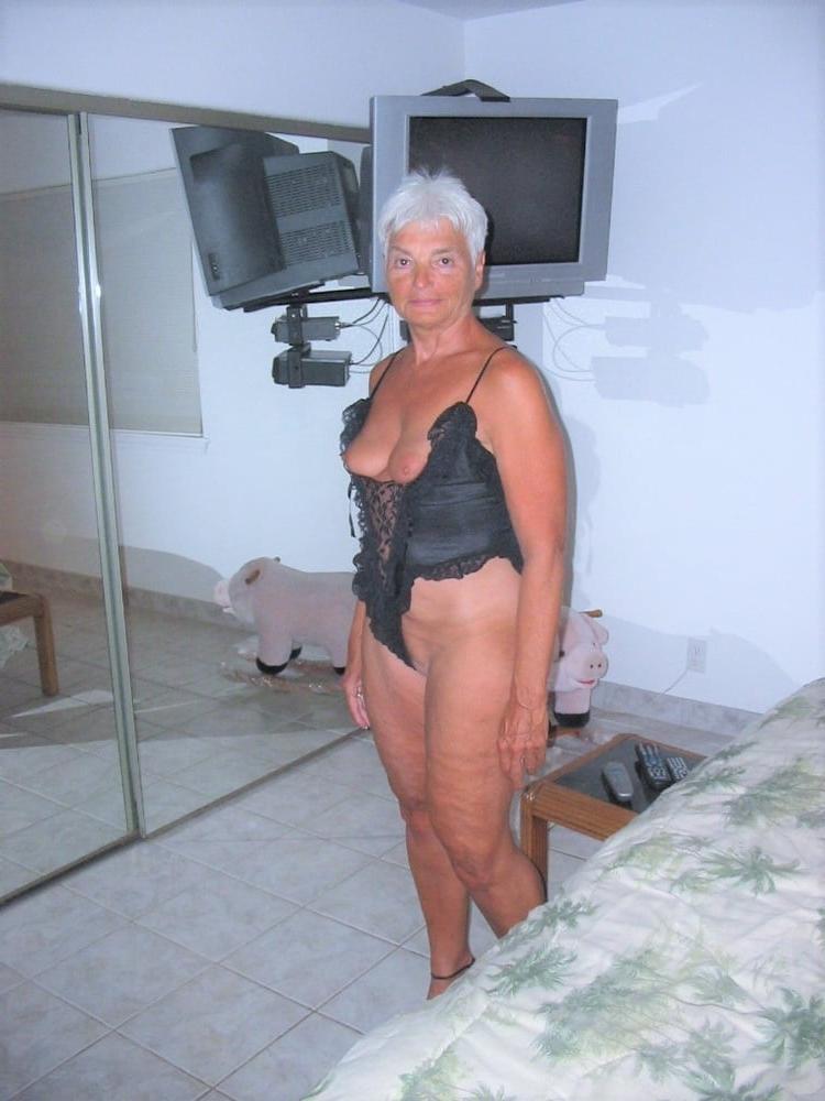 25P Mature beauty mix