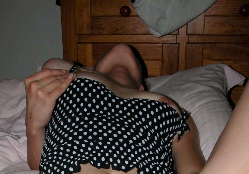 25P Downblouse &amp; Nipple Peeks 252
