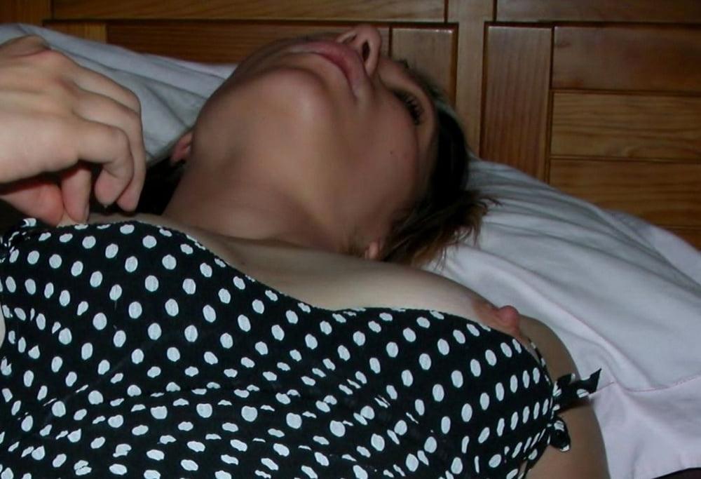 25P Downblouse &amp; Nipple Peeks 252
