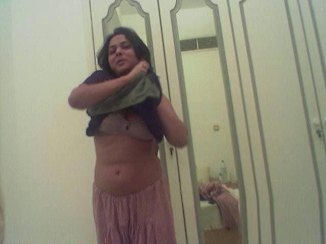 16P Desi Aunty 05