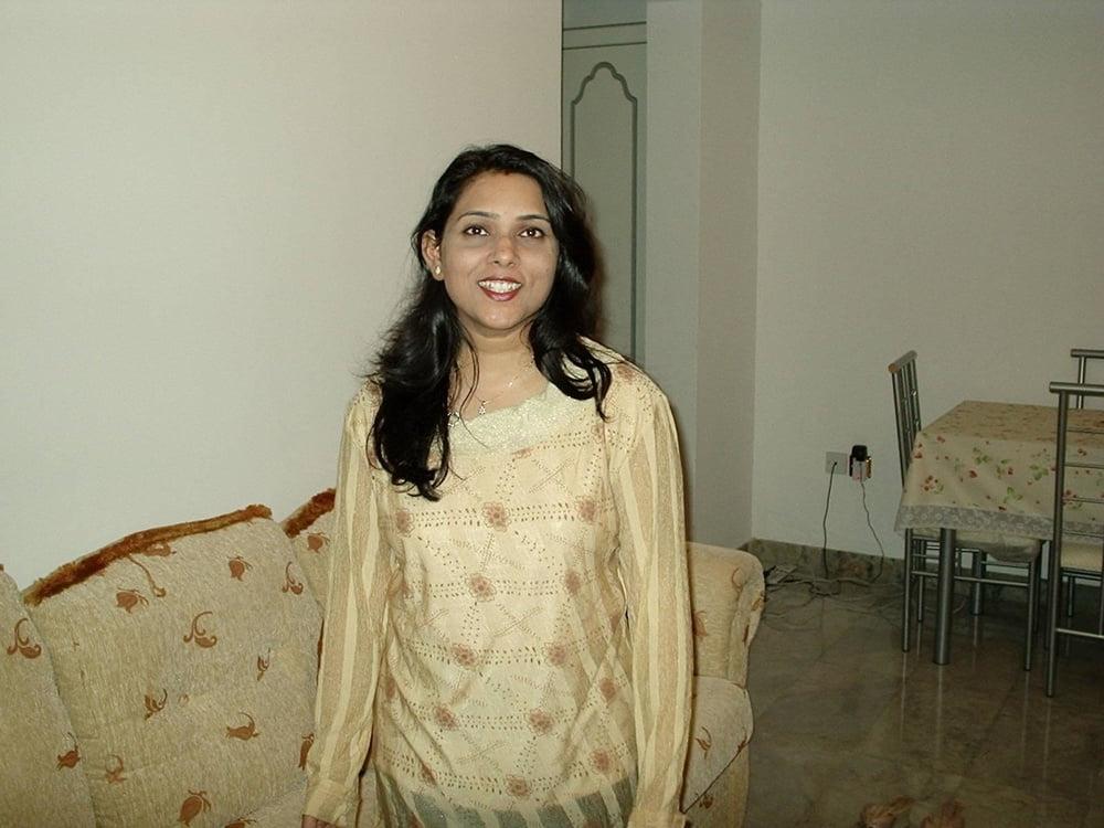 16P Desi Aunty 05