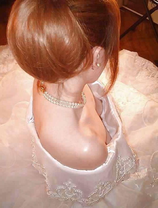 20P Downblouse and Nipple Slip 2