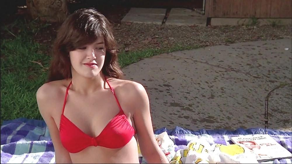 16P Fast Times Teen Beauty -  Phoebe Cates