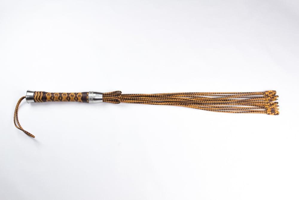 11P 12-Tail braided leather flogger