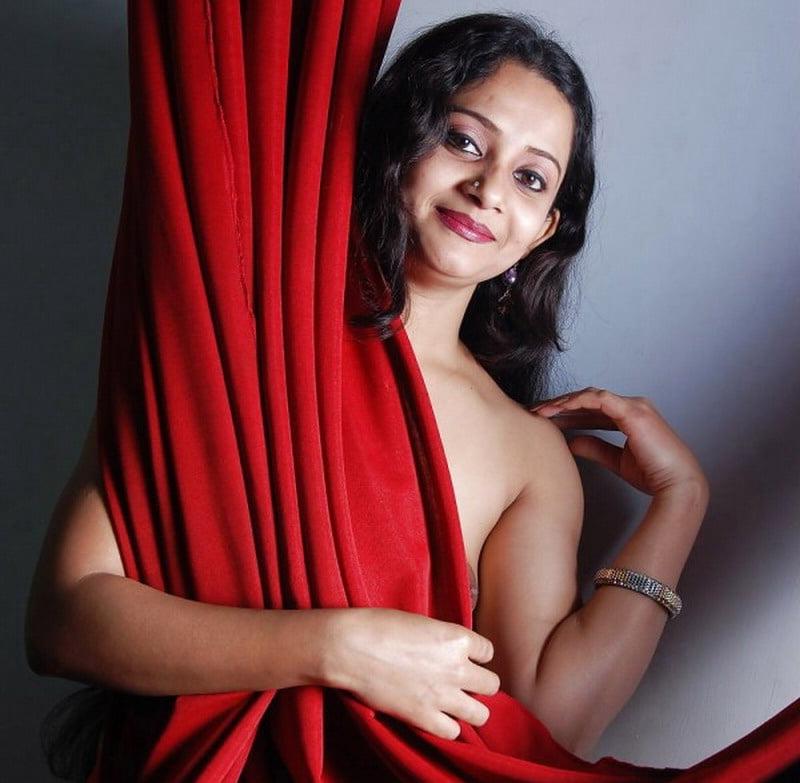 25P Desi Porn Pics 12