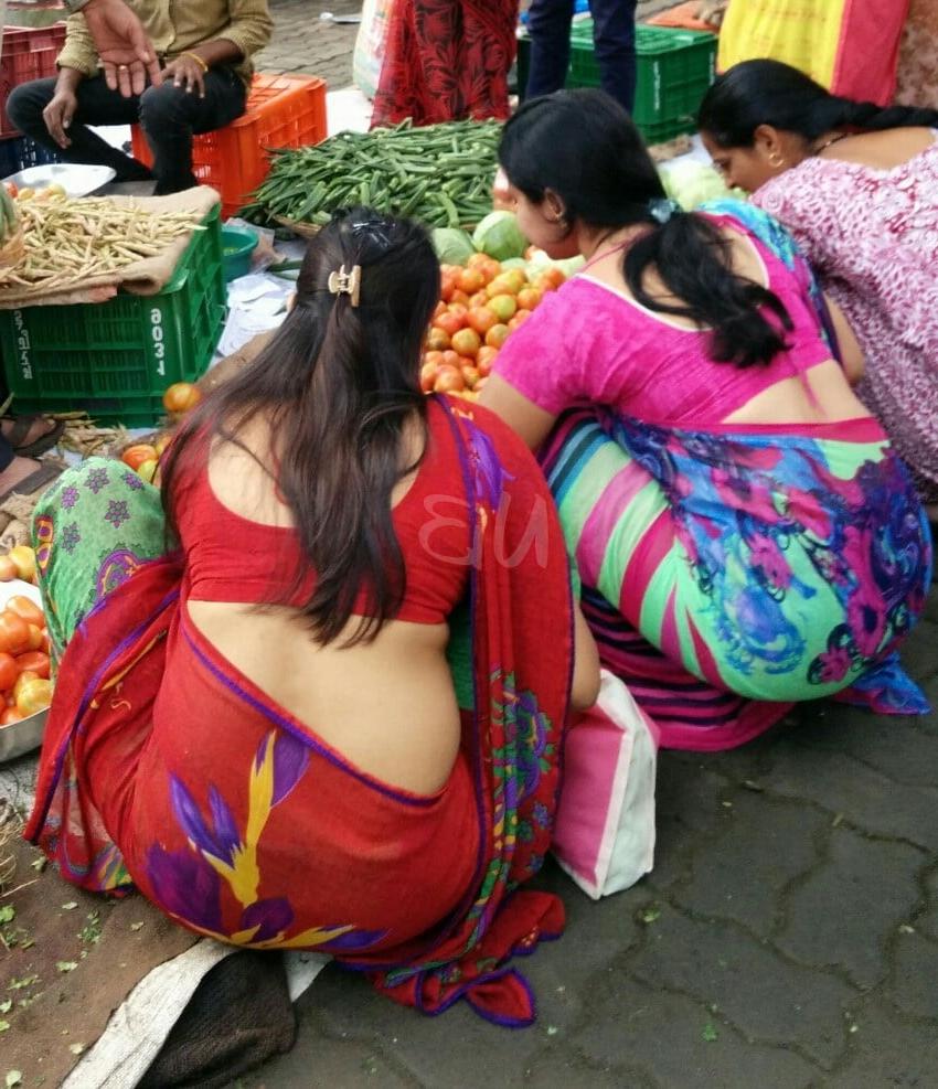 9P Real Desi Bhabhi  hot saree Voyeur picture in market area