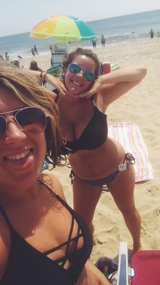 25P Busty Amateur 36