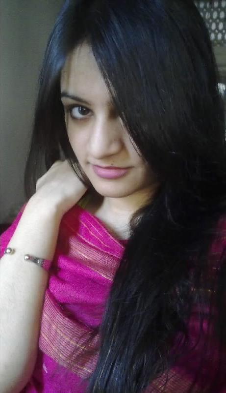 25P INDIAN HOT DESI WIFE LEAKED NUDES 2020