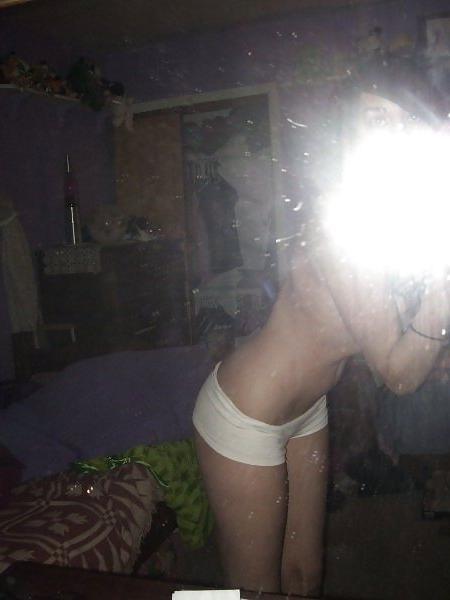 16P Izze, Hot UK Self Shots.