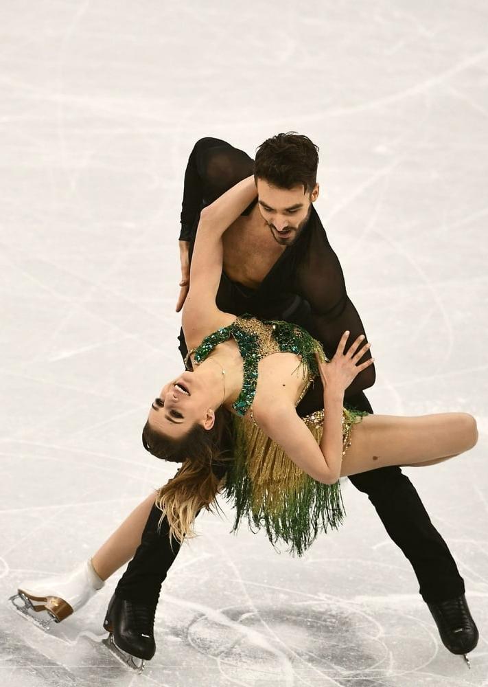 25P Gabriella Papadakis oops Olympiques Games feb 2018