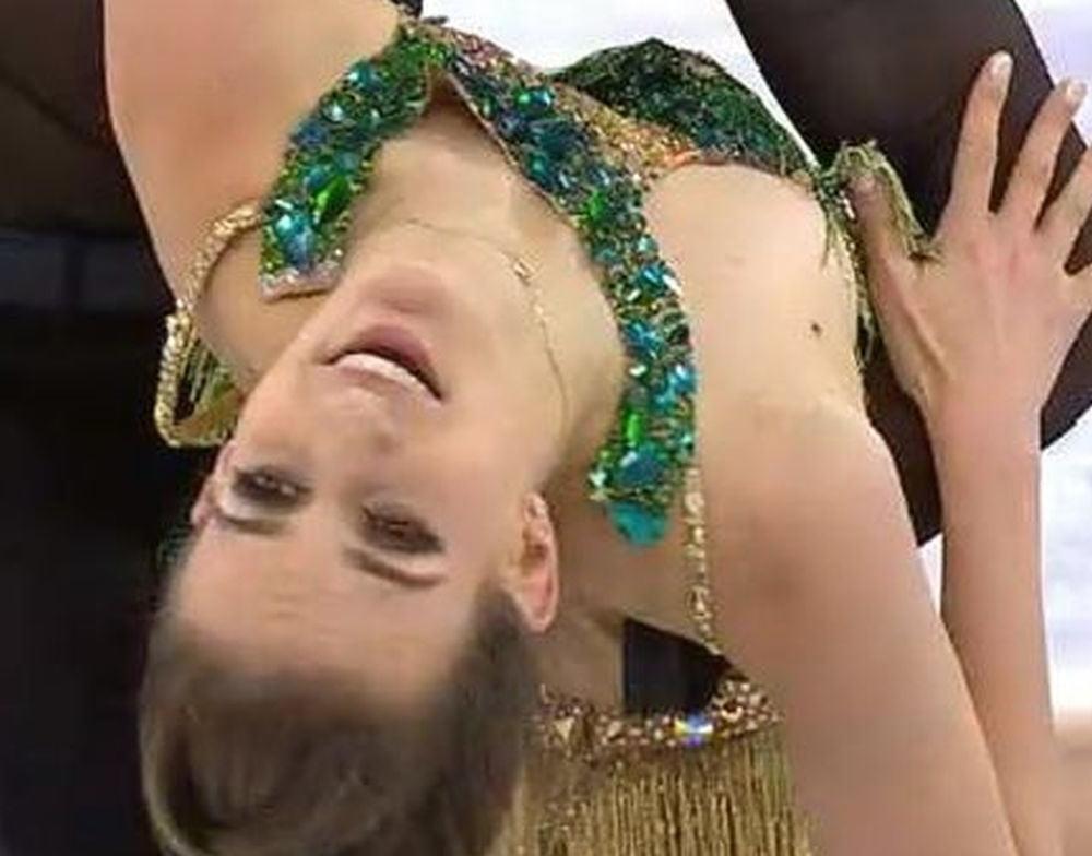 25P Gabriella Papadakis oops Olympiques Games feb 2018