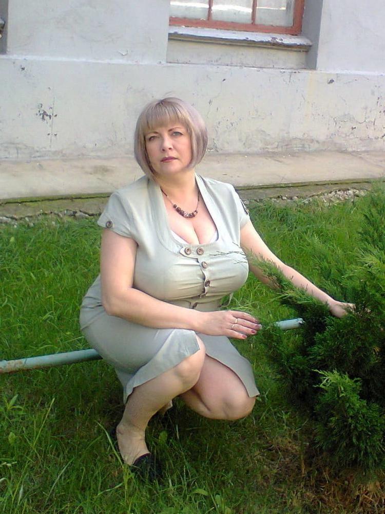 25P Gorgeous and Busty Mature Ladies 13