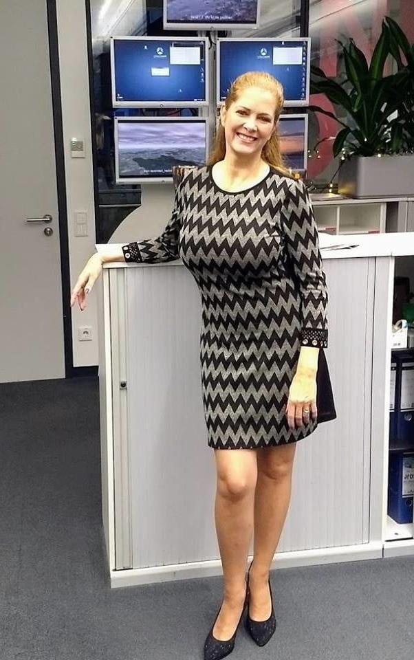 25P Gorgeous and Busty Mature Ladies 13