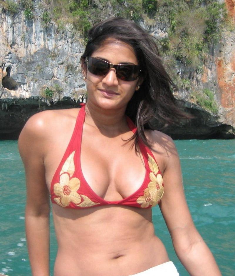 25P Desi Porn Pics 13