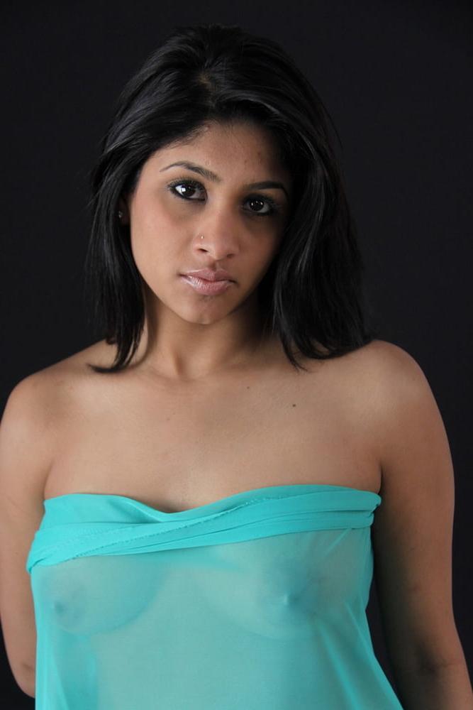 25P Desi Porn Pics 14