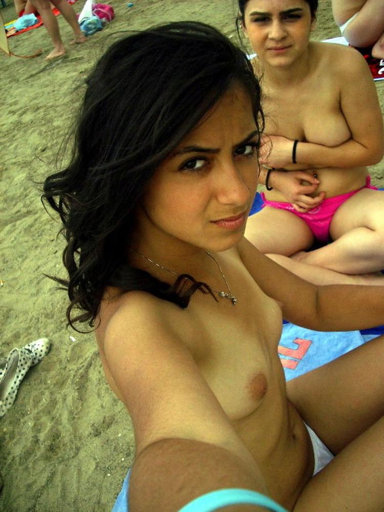 25P Desi Porn Pics 14