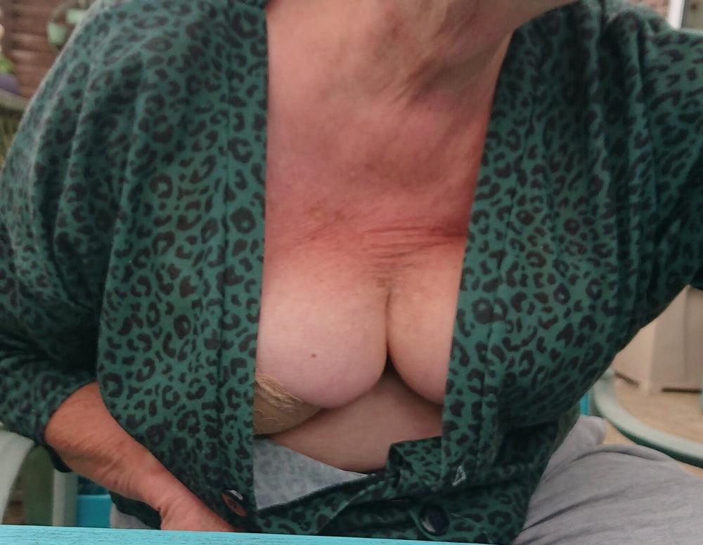 20P Downblouse