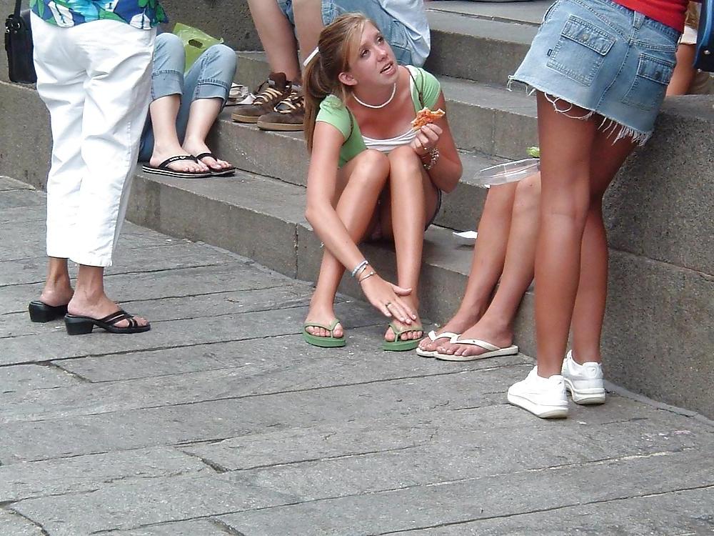 25P Upskirts & Asses 2