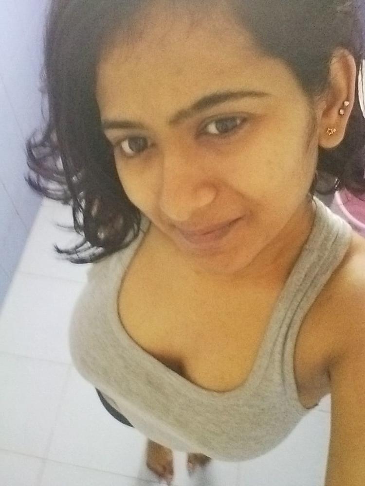 25P Compiled set of beautiful hairy desi pussy (106)