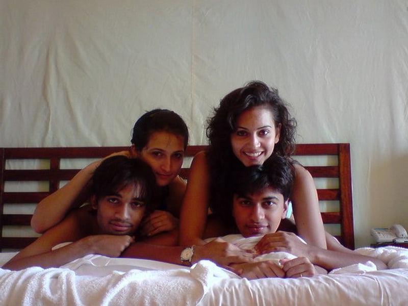 25P Desi Porn Pics 11