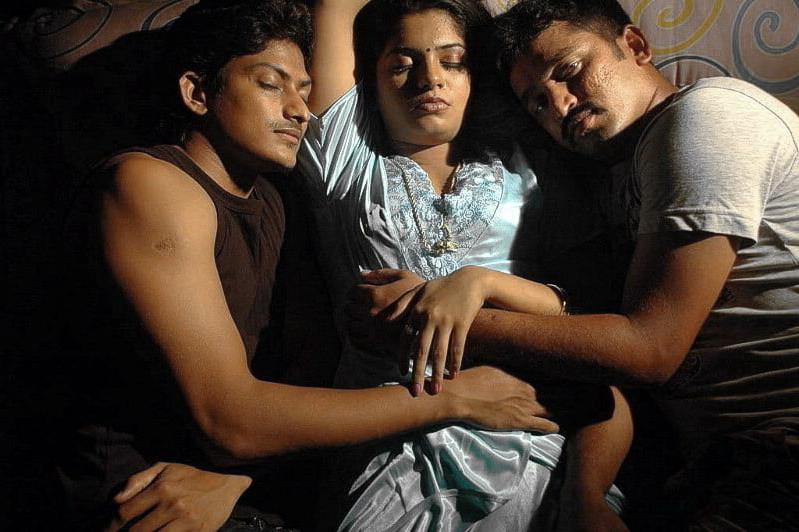 25P Desi Porn Pics 11