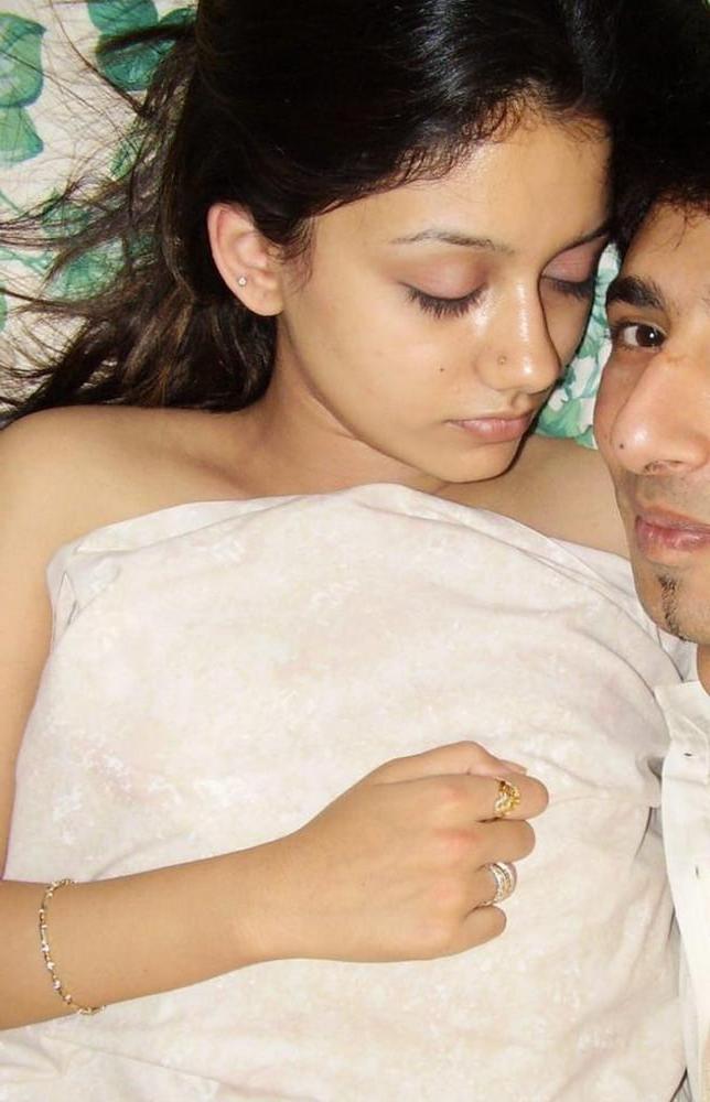 25P Desi Porn Pics 12