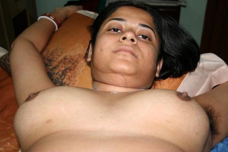 25P Desi Porn Pics 15