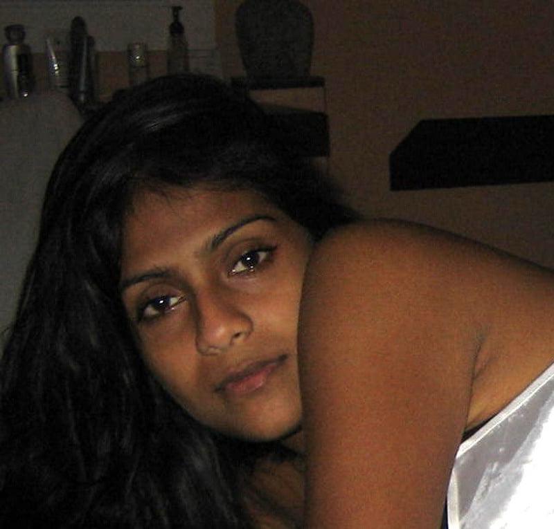 25P Desi Porn Pics 15