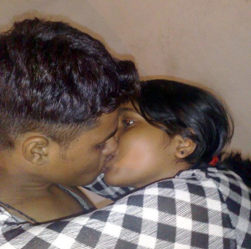 25P Desi Porn Pics 8