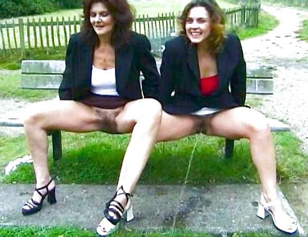 12P Mother and young girl