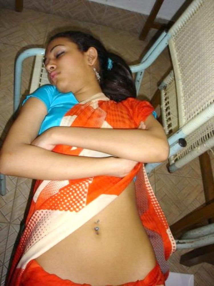 25P Desi Porn Pics 10