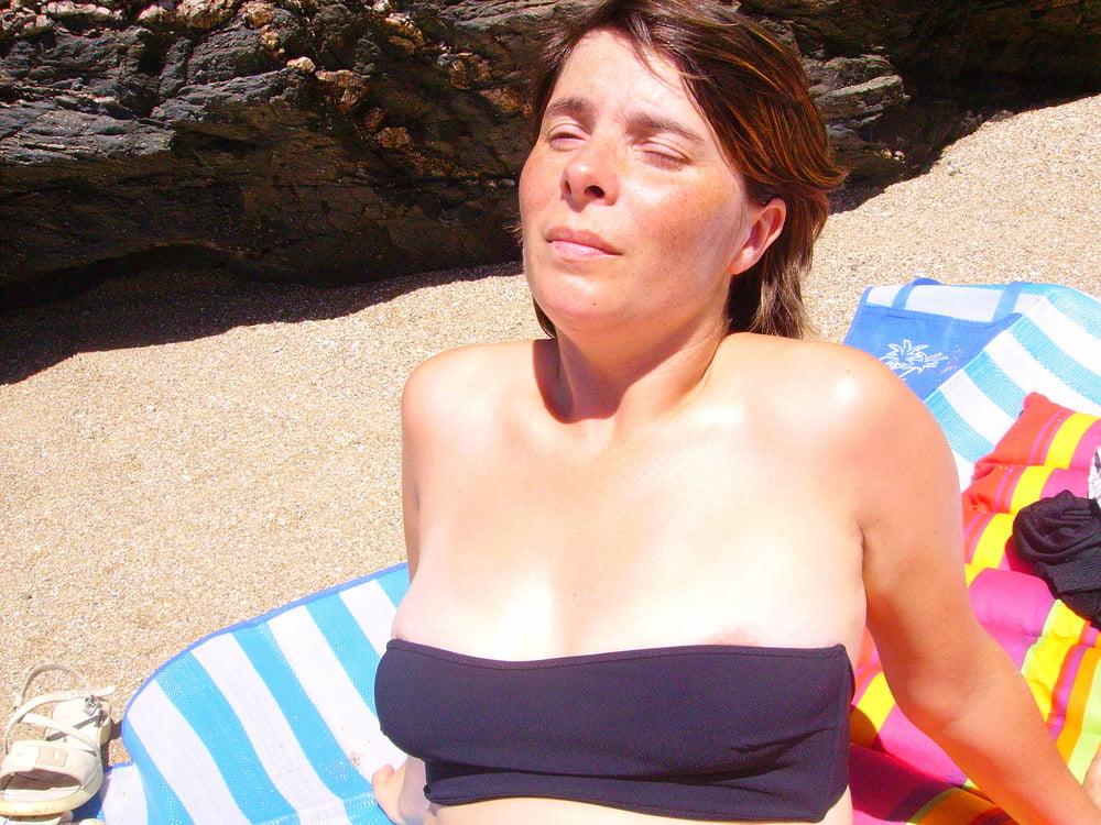 25P Downblouse &amp; Nipple Peeks 248