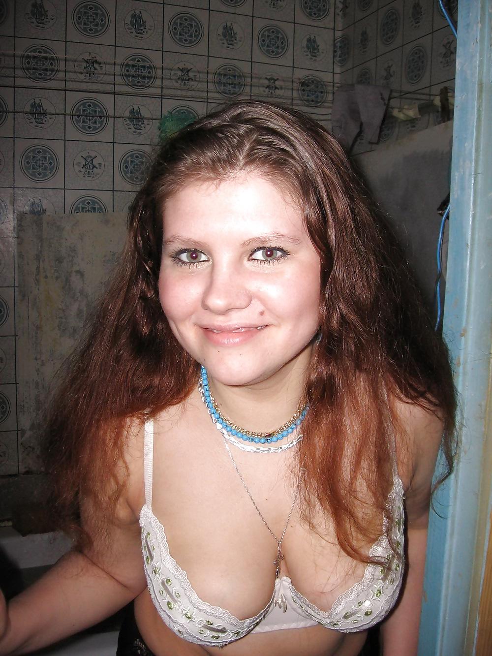 25P Busty Amateur Sweety