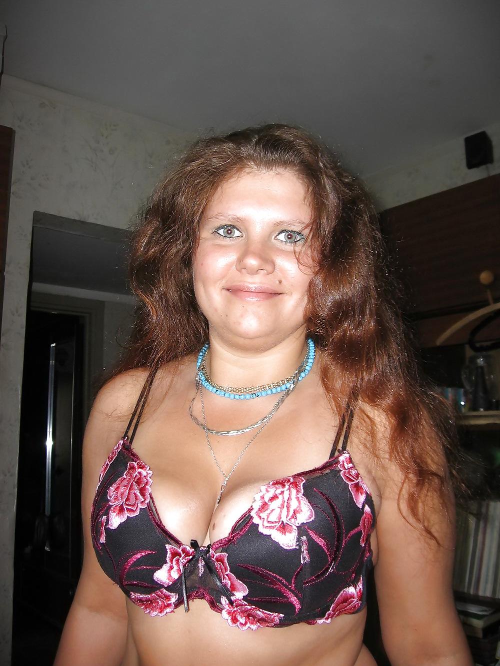25P Busty Amateur Sweety