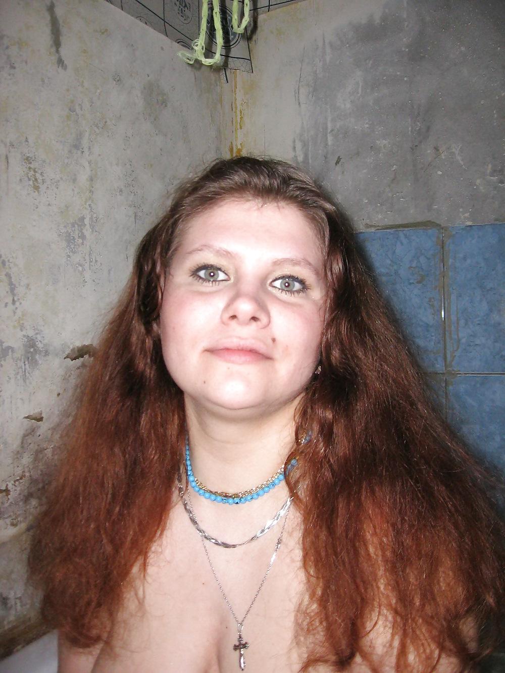 25P Busty Amateur Sweety