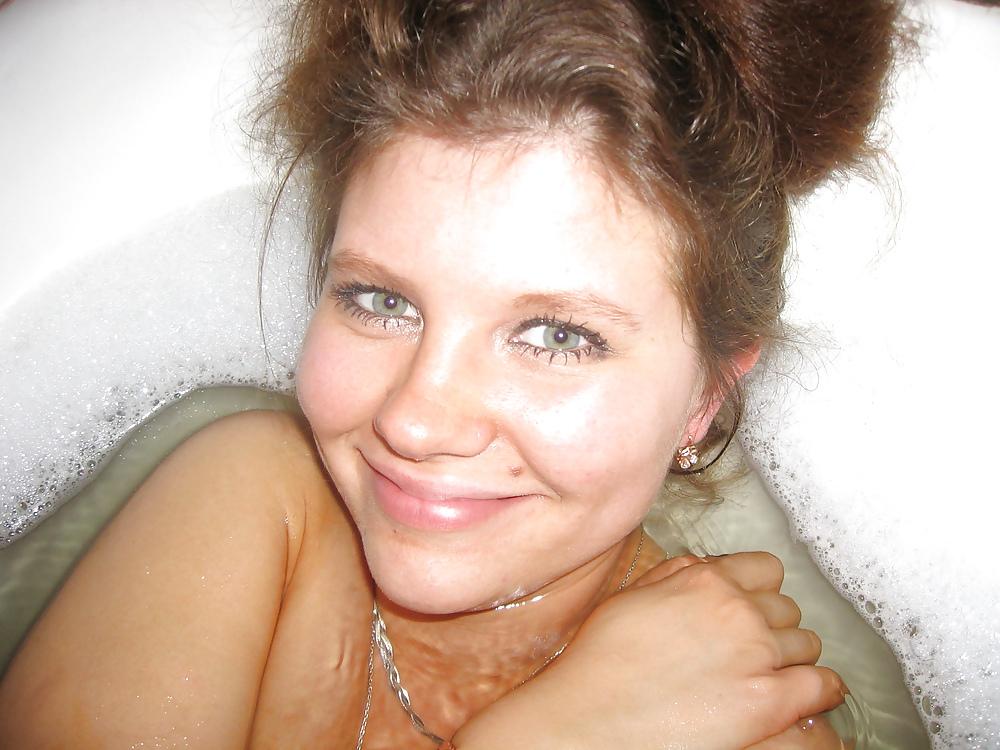 25P Busty Amateur Sweety