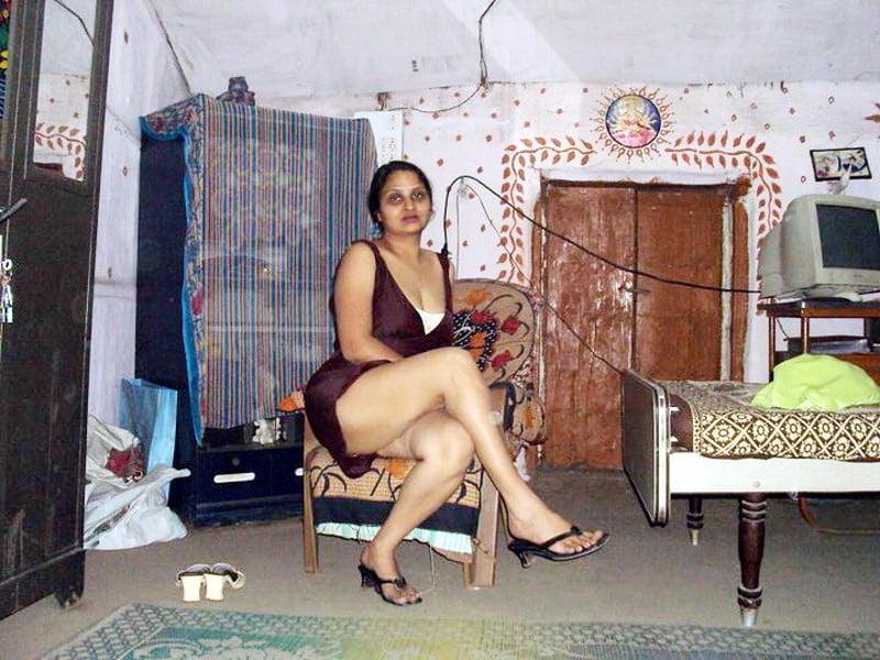 25P Desi Porn Pics 9