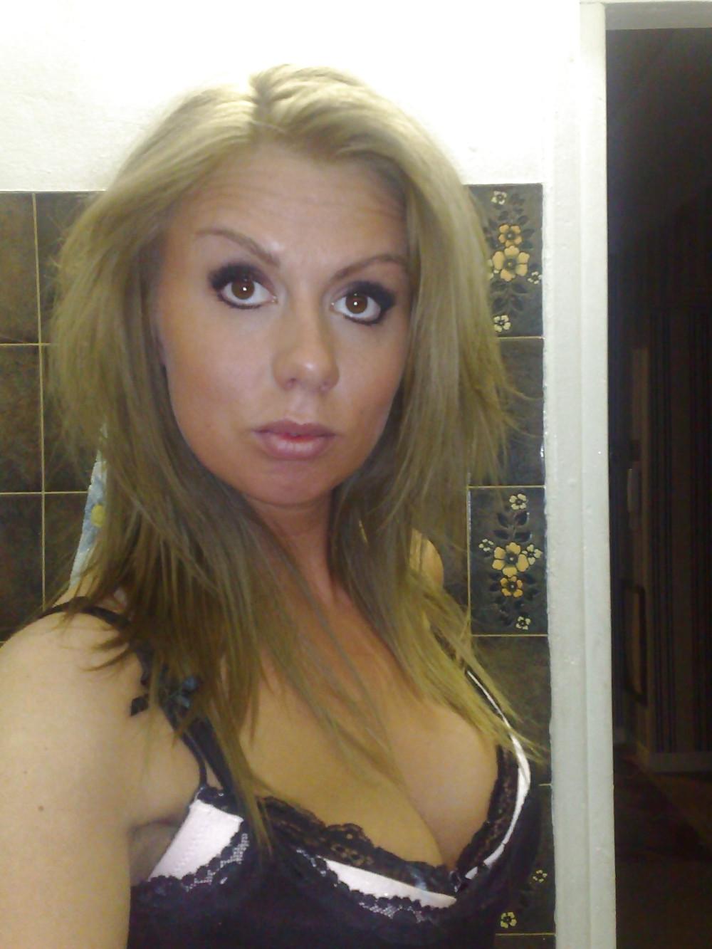 25P Sexy Self-Shot Horny Babe 1