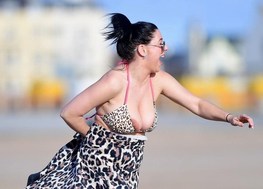25P Downblouse & Nippelblicke 247