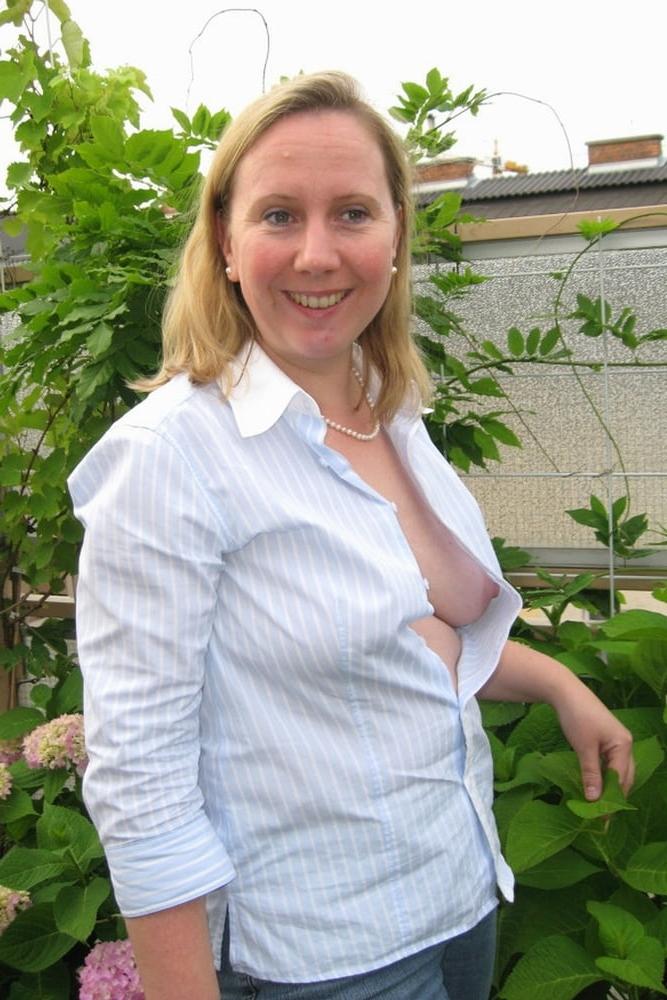 25P Downblouse & Nippelblicke 247