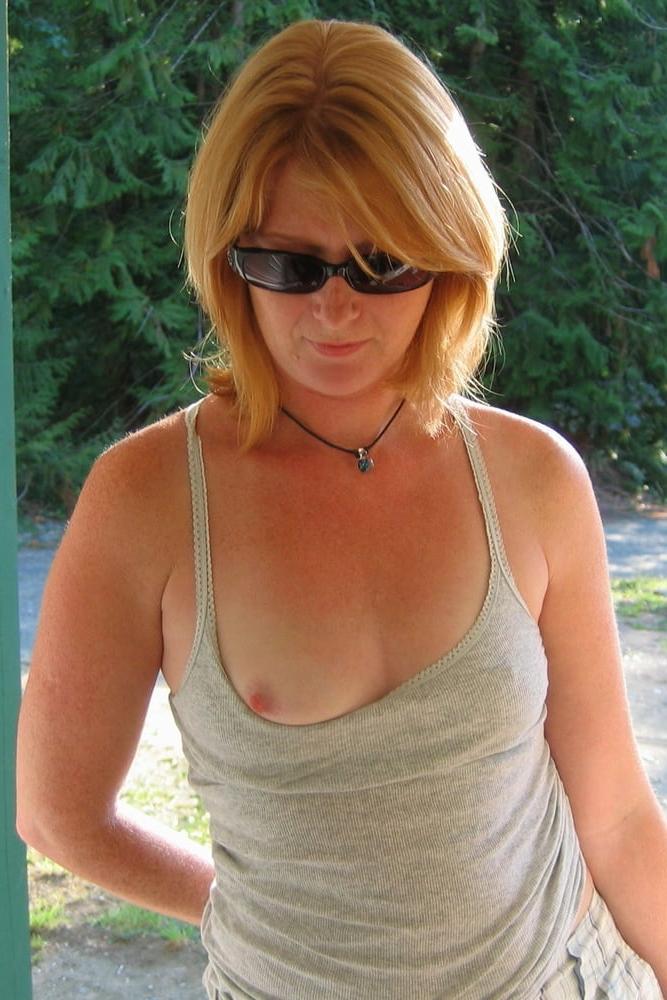 25P Downblouse & Nippelblicke 247