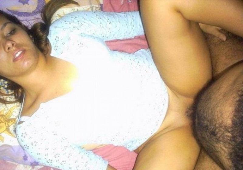 25P Desi Porn Pics 9