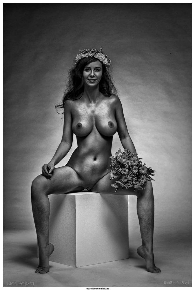 25P Beauty in Black and White 33