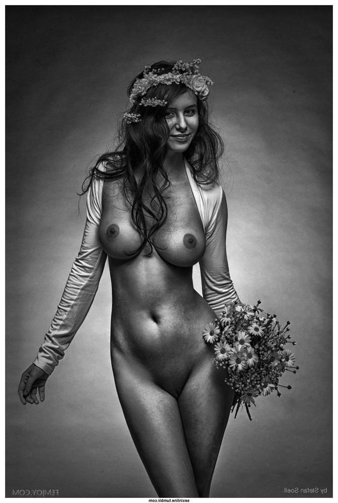 25P Beauty in Black and White 33