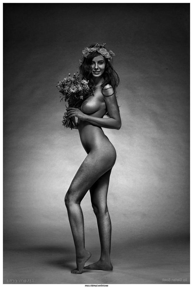 25P Beauty in Black and White 33