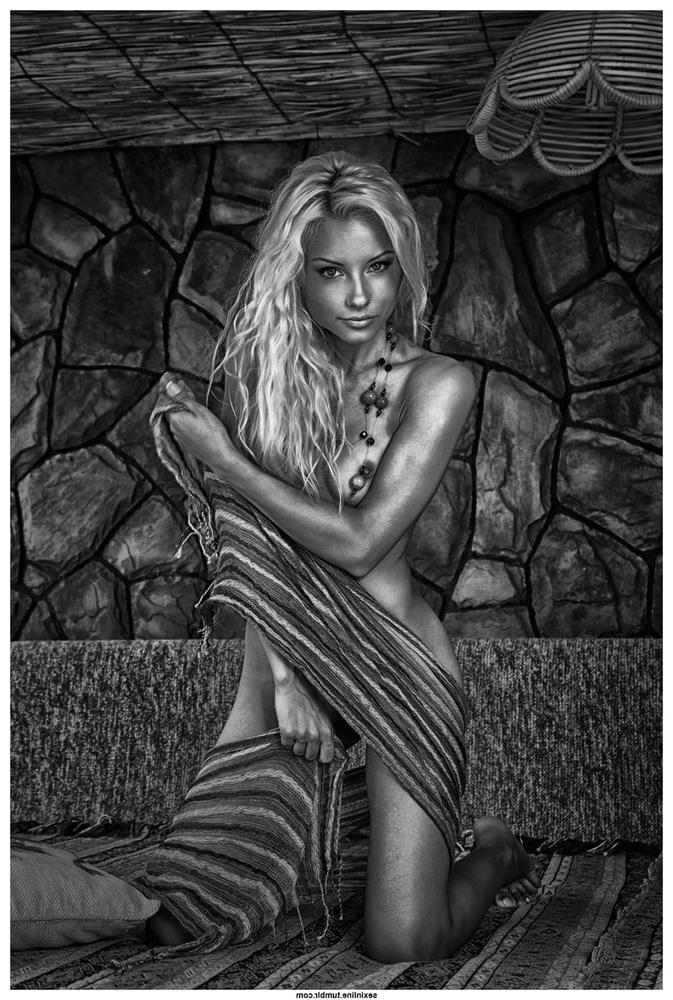 25P Beauty in Black and White 32
