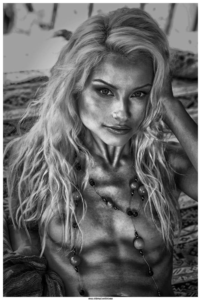 25P Beauty in Black and White 32