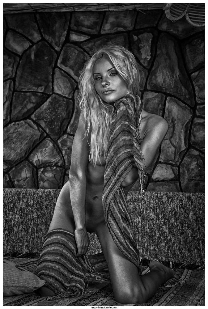 25P Beauty in Black and White 32